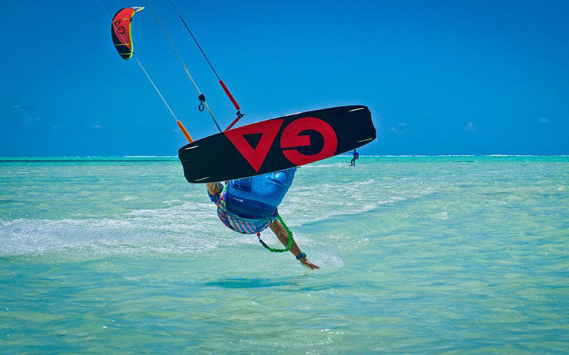 KITESURFING IN ZANZIBAR